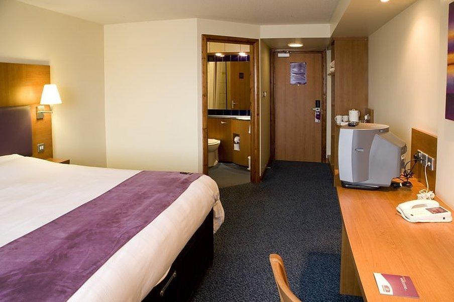 Premier Inn Stevenage Central Exterior foto